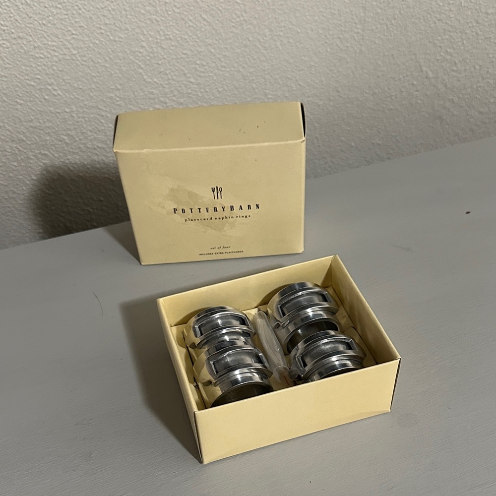 POTTERY Barn Placecard Napkin Rings Silver Tone - Set of 4